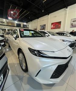 تۆیۆتا کامری